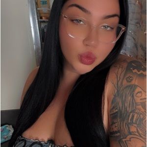 Meet your Posher, Deanna